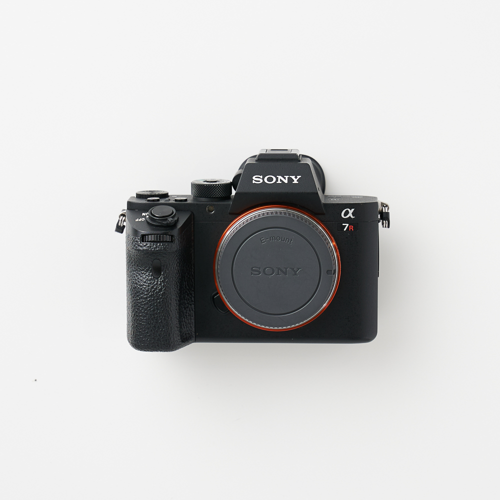 値下げしました！【美品】SONY a7r2 α7r2 ボディ 未使用品】 a7r2 値下げしました！【美品】SONY α7r2 カメラ